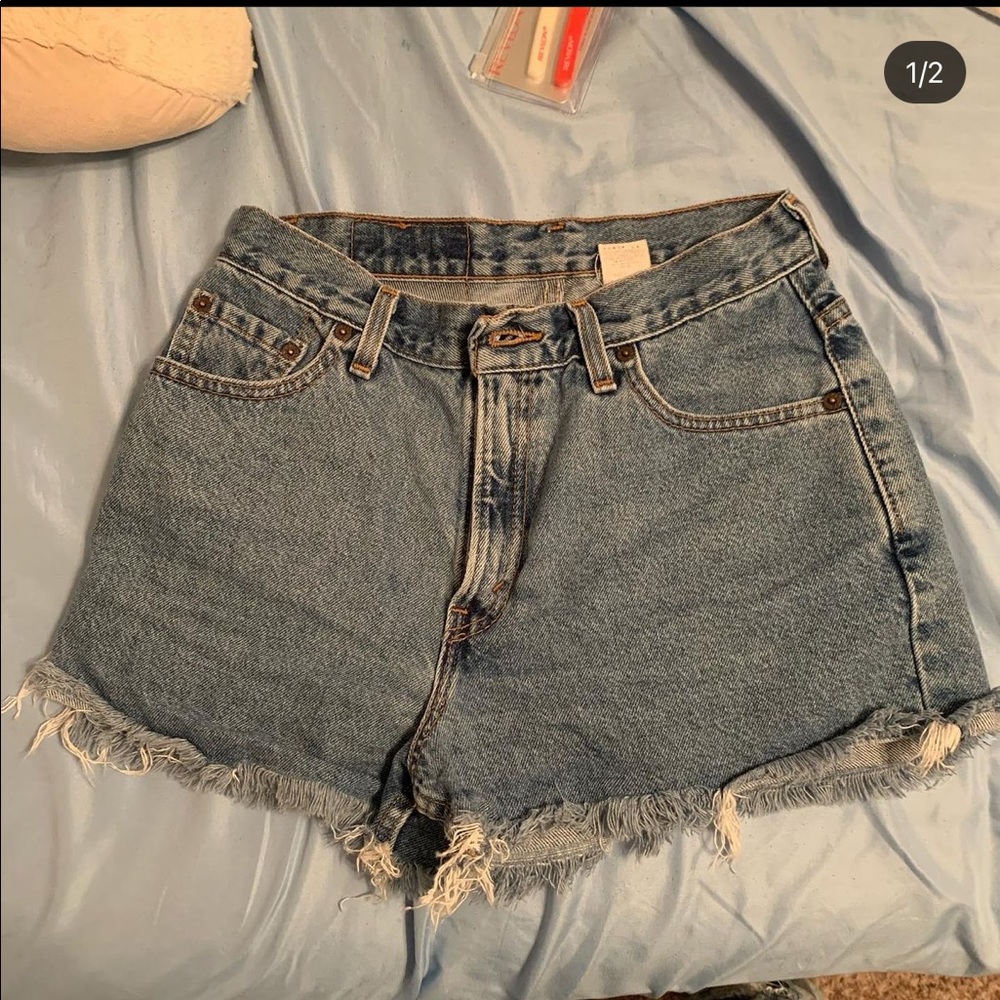 Levi’s cutoff shorts